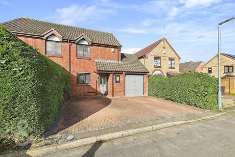 2 bedroom semi-detached house for sale, Meadowvale, Norwich