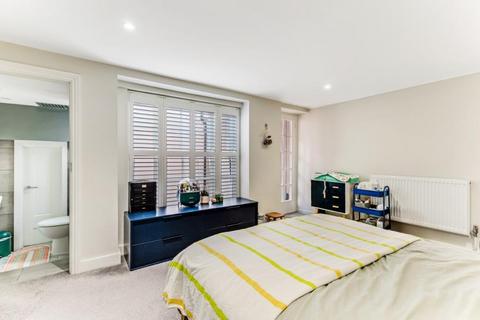 3 bedroom apartment to rent, Hartland Road, Camden, NW1