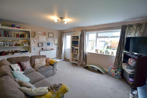 3 bedroom semi-detached house for sale, Buckfield Road, Leominster