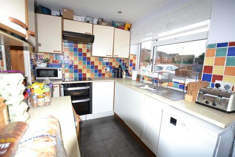 3 bedroom semi-detached house for sale, Buckfield Road, Leominster