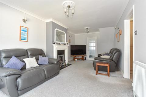 3 bedroom semi-detached house for sale, Karen Close, Wickford SS12