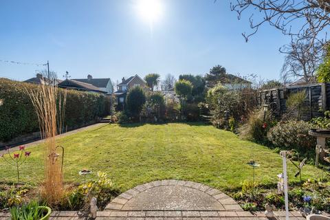 2 bedroom detached bungalow for sale, Grand Avenue, Pakefield