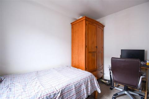 12 Wraysbury Drive, Yiewsley, West Drayton, UB7 7FL