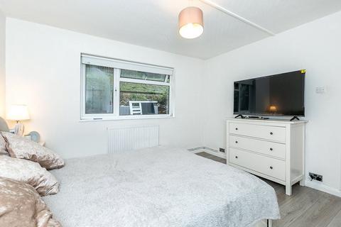 2 bedroom maisonette for sale, Commonwealth Road, CATERHAM, Surrey, CR3