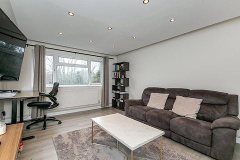 24 Commonwealth Road, Caterham, CR3 6LR