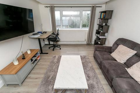 24 Commonwealth Road, Caterham, CR3 6LR