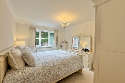 2 bedroom apartment for sale, Chamberlain Drive, Wilmslow