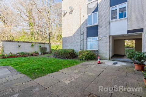 undefined, Llanedeyrn, Cardiff CF23