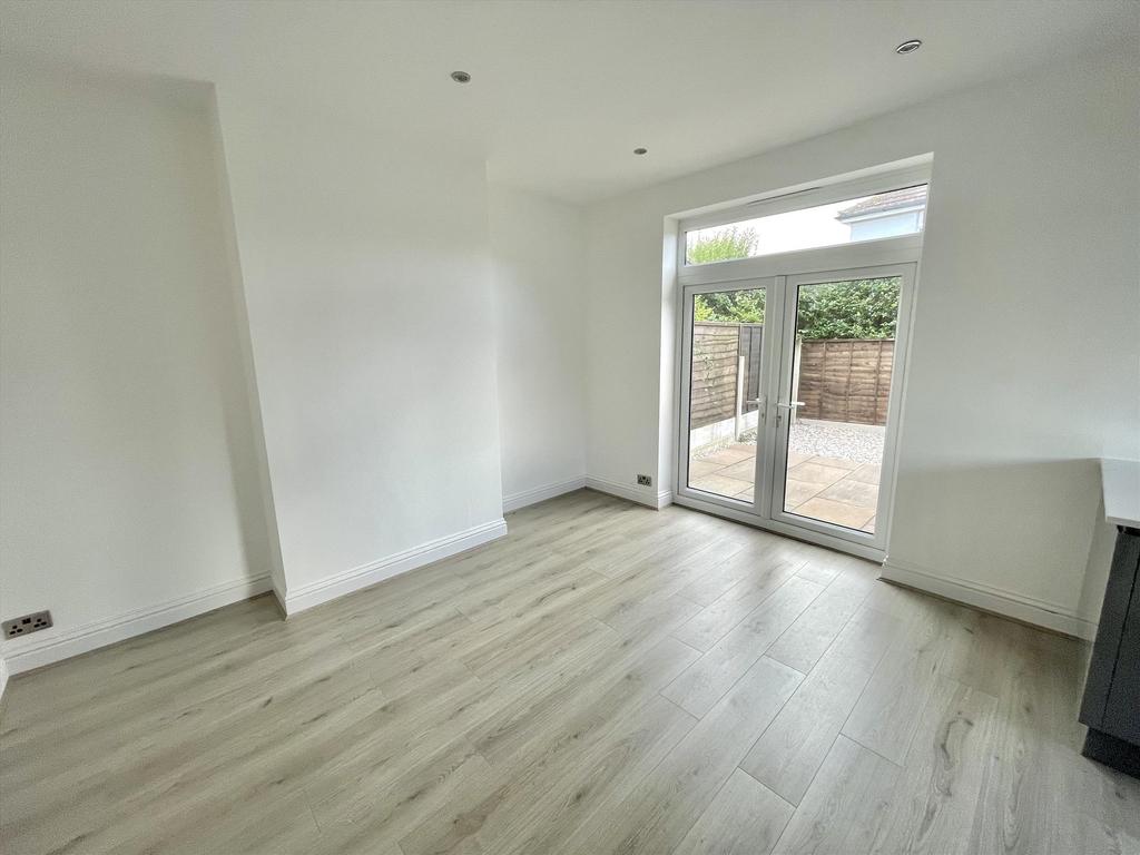 Open plan dining spa