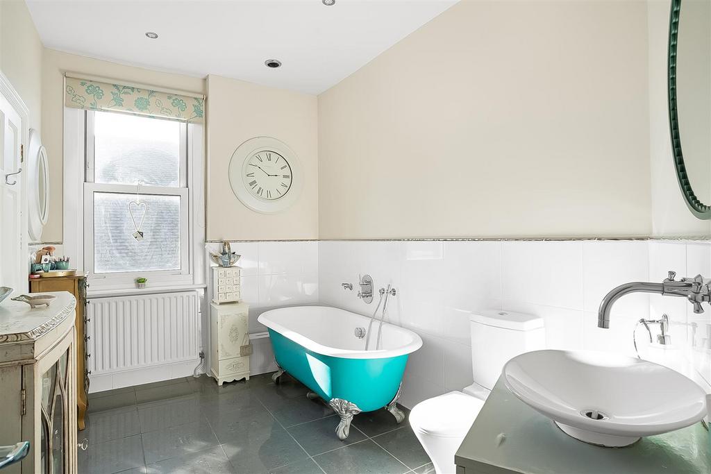 Jack & Gill Bathroom