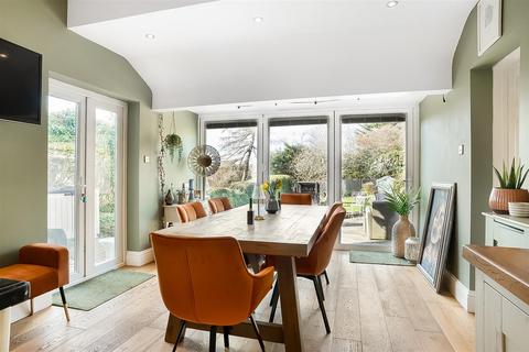 11 Burcott Road, Purley, CR8 4AD