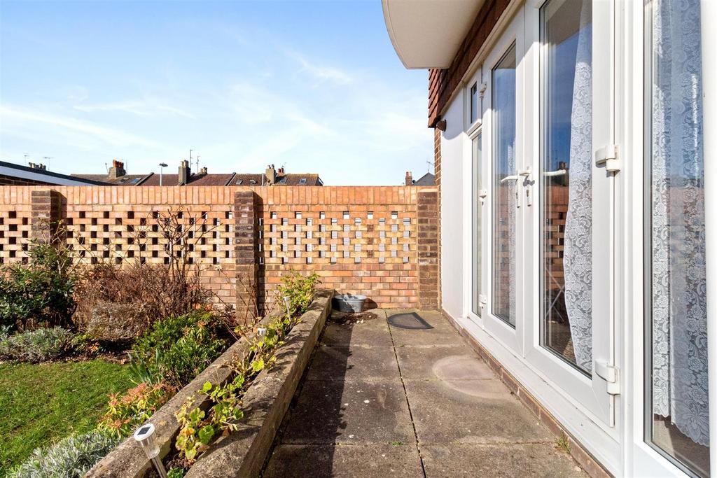 24,Norfolk Court-012.jpg