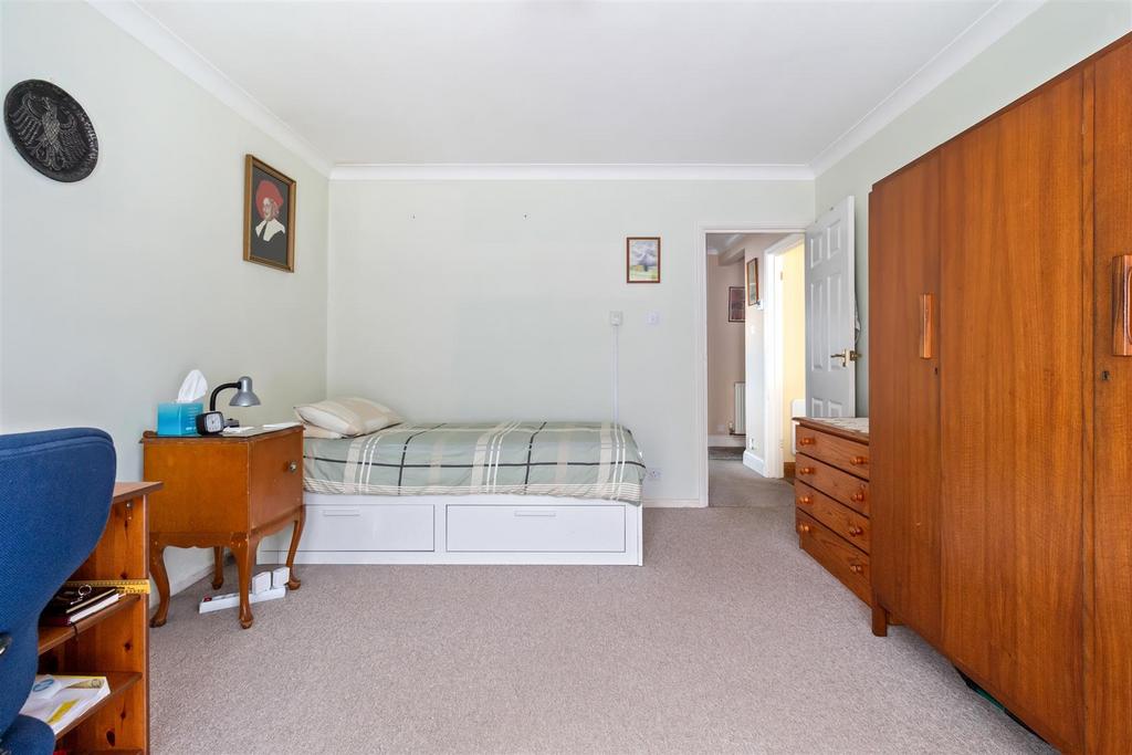 24,Norfolk Court-004.jpg