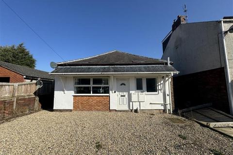 3 bedroom detached bungalow to rent, Lumsden Terrace, Stanley DH9