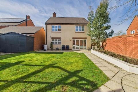 4 bedroom detached house for sale, Kingston Close, Welland, Malvern