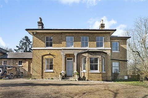 4 bedroom semi-detached house to rent, Woodgreen Road, Waltham Abbey, Essex, EN9