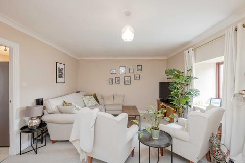 14/7 Duddingston Mills, Edinburgh, EH8 7NF