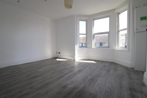 1 bedroom flat to rent, Bayford Road, Littlehampton