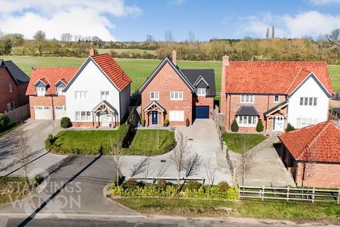 4 bedroom detached house for sale, House High Road, Bressingham. Diss