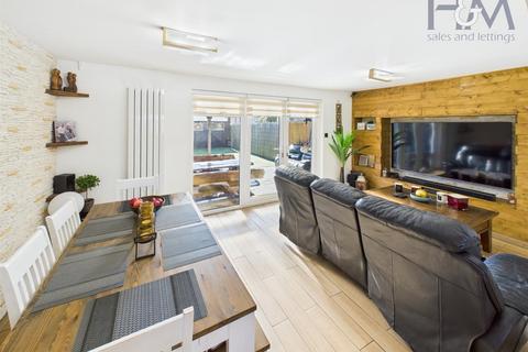 71 Raleigh Crescent, Stevenage, SG2 0EG