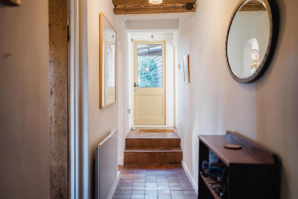 Interior27.jpg