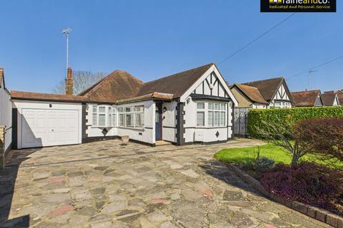 2 bedroom detached bungalow for sale, Byng Drive, Potters Bar