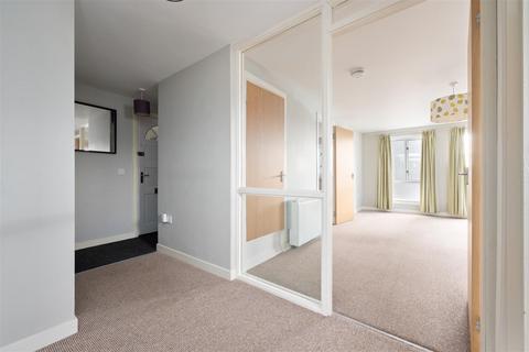 2 bedroom flat for sale, 32 Carlyle Lane, Dunfermline, KY12 9DB