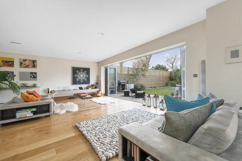 5 bedroom detached house for sale, London NW2