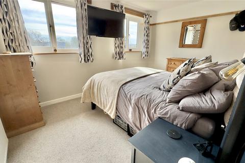 39 Mostyn Avenue, Heswall, Wirral, CH60 9JX