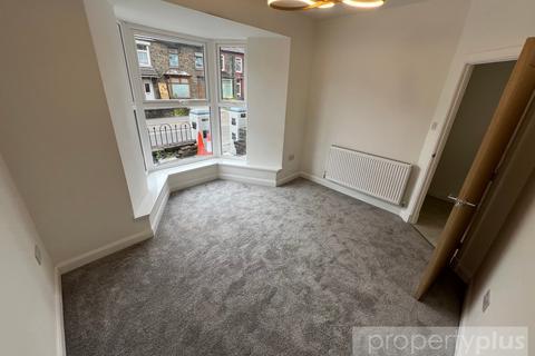 3 bedroom terraced house to rent, Ynyswen Road Treorchy - Treorchy