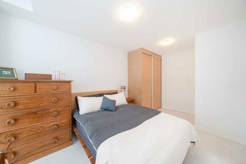 1 bedroom flat to rent, Lamb's Passage, London EC1Y