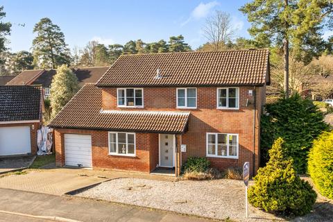 Cheylesmore Drive, Frimley, Camberley GU16