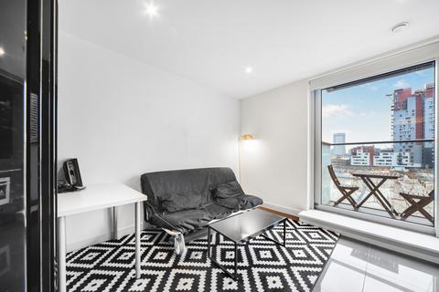 Studio to rent, Pan Peninsula Square, Canary Wharf, London, E14