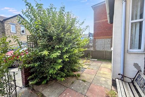 6 bedroom end of terrace house for sale, Edwards Road, Whitley Bay, Tyne and Wear, NE26 2BH