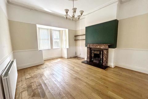 6 bedroom end of terrace house for sale, Edwards Road, Whitley Bay, Tyne and Wear, NE26 2BH