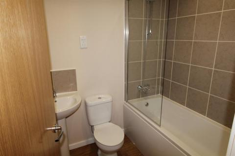 1 bedroom apartment to rent, High Street, Kingswinford