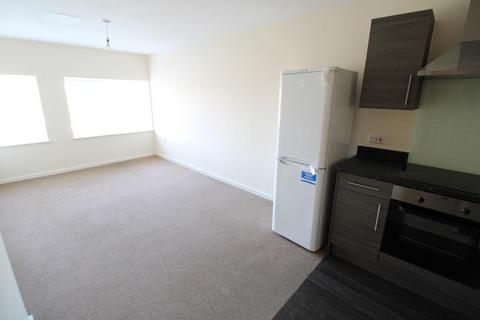 1 bedroom apartment to rent, High Street, Kingswinford