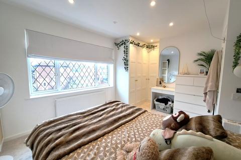 33 Blythe Avenue, Congleton, CW12 4LQ