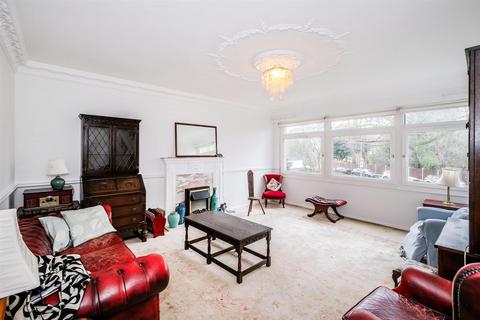 2 bedroom flat for sale, St. Mary's Lodge, St. Marys Avenue, Wanstead