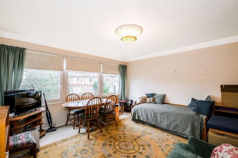 2 bedroom flat for sale, St. Mary's Lodge, St. Marys Avenue, Wanstead