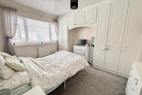 27a Border Road, Poole, BH16 5EE
