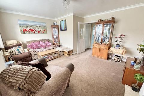 27a Border Road, Poole, BH16 5EE