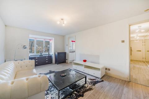 1 bedroom flat for sale, Stevenson Crescent, Bermondsey