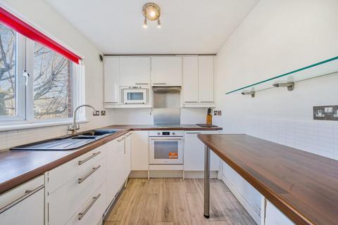 1 bedroom flat for sale, Stevenson Crescent, Bermondsey