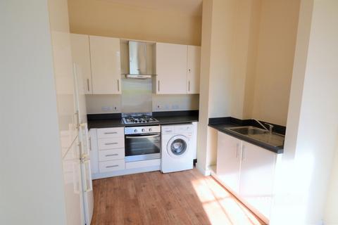 1 bedroom maisonette to rent, Dillon Close, Epsom, Surrey. KT19