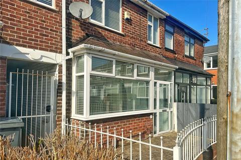 3 bedroom townhouse for sale, Menston Avenue, New Moston, Manchester, Greater Manchester, M40