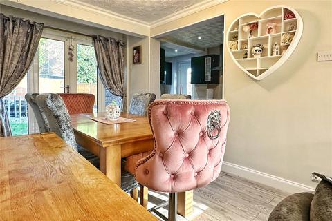 57 Atherley Grove, Chadderton, Oldham, OL9 8DD