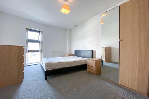 2 bedroom apartment to rent, Southpoint Burnage