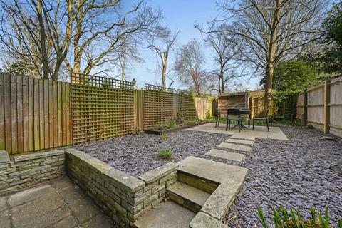 18a Grange Park, London, W5 3PS