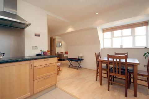 2 bedroom apartment to rent, Long Lane, London, SE1